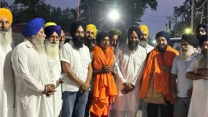Panjokhra Sahib News: अंबाला जेल से रिहा हुए दोनों सिख युवक, समर्थकों ने सिरोपा भेंट कर किया स्वागत