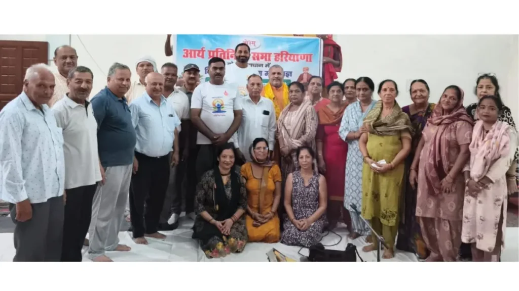 Ladwa News: लाडवा आर्य समाज मंदिर में हवन-यज्ञ के साथ पतंजलि योग समिति ने बांटे औषधीय पौधे