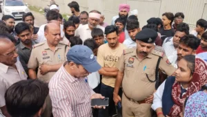 Yamunanagar News: चुहड़पुर कलां में रोडवेज की मनमानी के खिलाफ सड़क पर उतरे छात्र, हाईवे ठप