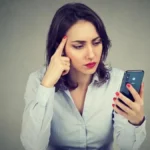 Psychology Tips Hindi: कैसे आपके ध्यान को भटकाता है स्मार्टफोन,  जानिए क्या है फोटो-टेकिंग इम्पेयरमेंट इफेक्ट