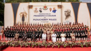Puducherry: अमित शाह ने पुडुचेरी पुलिस को सौंपा राष्ट्रपति ध्वज, बोले- नए कानून तीन स्तंभों पर आधारित
