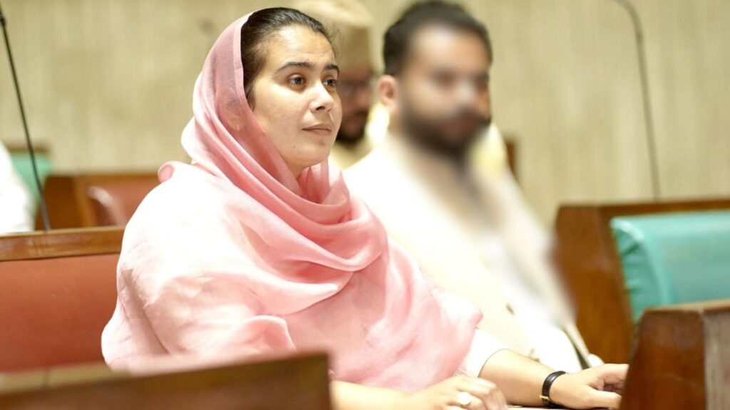 Punjab Assembly: पंजाब विधानसभा में दूषित पानी पर गरजीं नरिंदर कौर भराज, अफसरों पर लगाए गंभीर आरोप