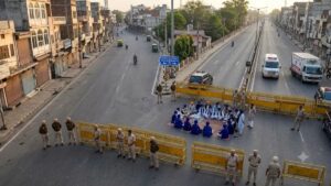 Punjab Band: अमृतसर में पंजाब बंद का असर, बसों का इंतजार करते यात्री अमृतसर में फंसे, आवाजाही प्रभावित