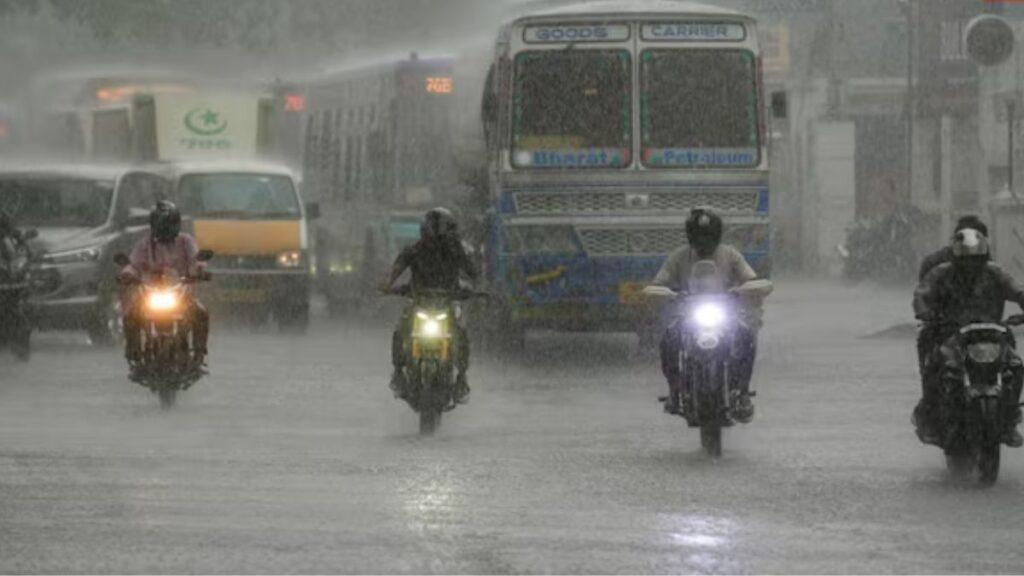 Punjab Weather: पंजाब में 12 अगस्त तक बारिश का अलर्ट, चंडीगढ़ का पारा सामान्य से नीचे, बठिंडा सबसे गर्म
