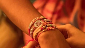 Raksha Bandhan: रक्षाबंधन 2026 शुभ मुहूर्त, 28 अगस्त को किस समय बांधें राखी? जानिए राहुकाल और भद्रा का सही समय