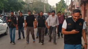 Rewari News: रेवाड़ी में स्कॉर्पियो से टक्कर मार पिस्टल की नोंक पर पीटने वाले 7 बदमाश गिरफ्तार, पुलिस ने निकाली परेड
