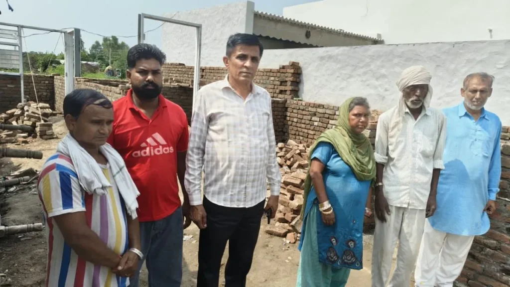 Nilokheri News: सीकरी में सरपंच प्रतिनिधि की अनूठी पहल, गरीब धर्म सिंह के परिवार को मिलेगी पक्की छत