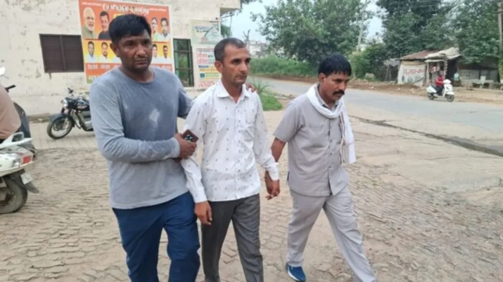 Sonipat News: सोनीपत में ACB का बड़ा छापा, बिजली विभाग का क्लर्क 15 हजार रिश्वत लेते रंगे हाथ गिरफ्तार