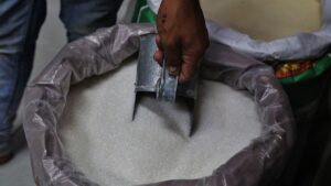 Sugar Price: चीनी के मिल भाव 18 प्रतिशत घटकर 55 रुपये प्रति किलो पर आए-खाद्य सचिव