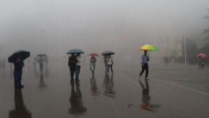 Himachal Weather: हिमाचल में मानसून फिर तेज, मंडी-चंबा-कांगड़ा में बारिश का खतरा, नदी-नालों से दूर रहने की अपील
