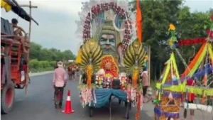 Yamunanagar Kanwar Yatra: यमुनानगर में 2 लाख की भव्य कांवड़ बनी आकर्षण का केंद्र, 51 लीटर जल लेकर पहुंचे शिवभक्त