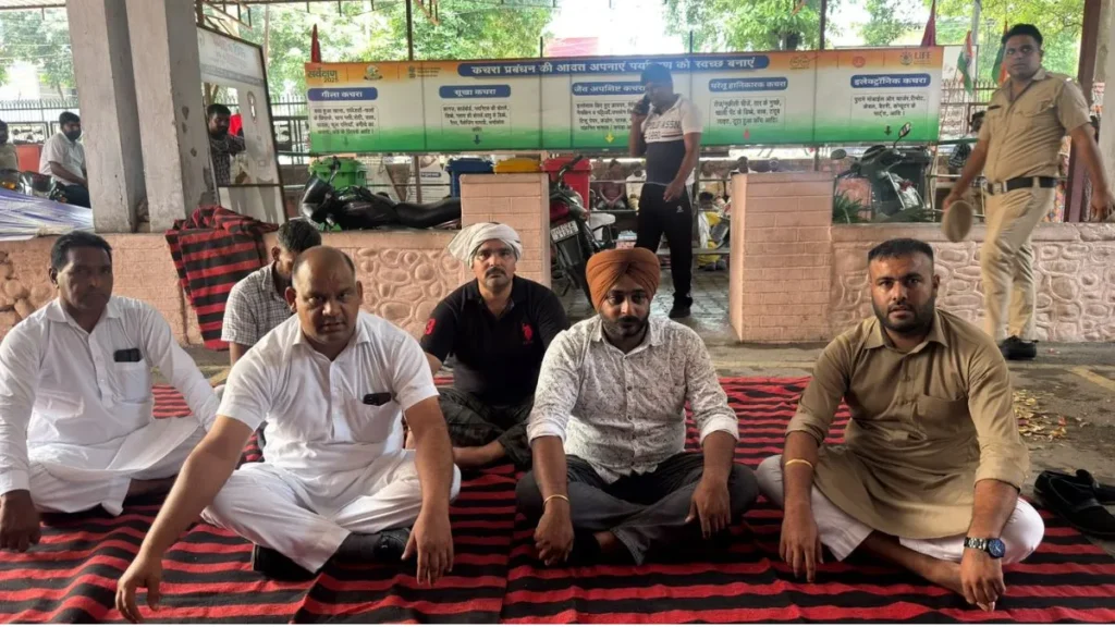 Yamunanagar News: यमुनानगर नगर निगम में किसानों का हल्लाबोल, प्रॉपर्टी आईडी में गड़बड़ी पर धरना, 1 महीने का मिला अल्टीमेटम