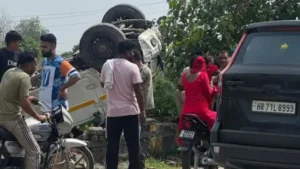 Yamunanagar News: यमुनानगर में भीषण सड़क हादसा, पिकअप की टक्कर से आपस में भिड़े तीन वाहन, स्कूटी सवार की मौत