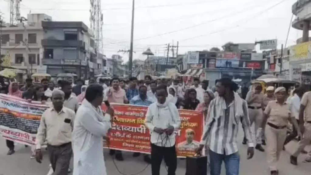 Yamunanagar News: यमुनानगर में सफाई कर्मचारियों का रोष मार्च, सड़कों पर उतरा नगर पालिका संघ, सरकार के खिलाफ नारेबाजी