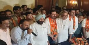 Jalandhar Breaking News : जालंधर में 'आप' को झटका, पूर्व हलका इंचार्ज दिनेश ढल्ल बीजेपी में हुए शामिल