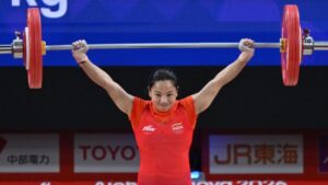 एशियन गेम्स में भारत का शानदार दिन, मीराबाई चानू ने सिल्वर जीक कर रचा इतिहास; 28 साल बाद आया वेटलिफ्टिंग मेडल