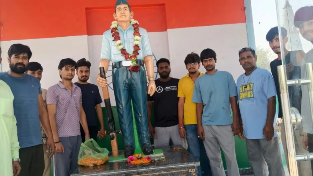 Ateli Mandi : अटेली के रात्ता गांव में शहीदी दिवस पर शहीदों को दी गई भावभीनी श्रद्धांजलि