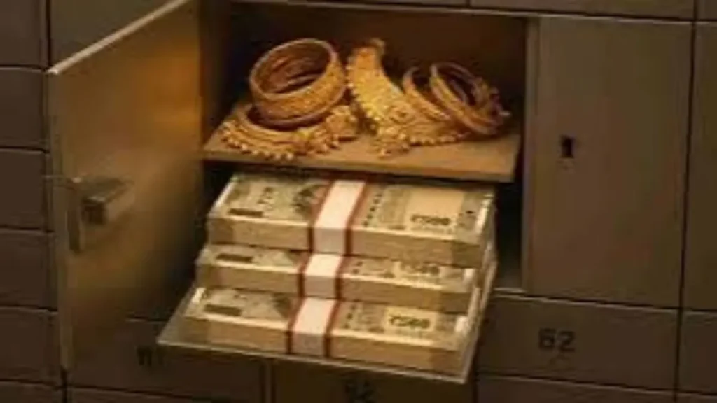 Bank Locker Gold Safety: क्या बैंक लॉकर में रखा आपका सोना सच में सुरक्षित है? जानें RBI के कड़े नियम और कड़वी सच्चाई
