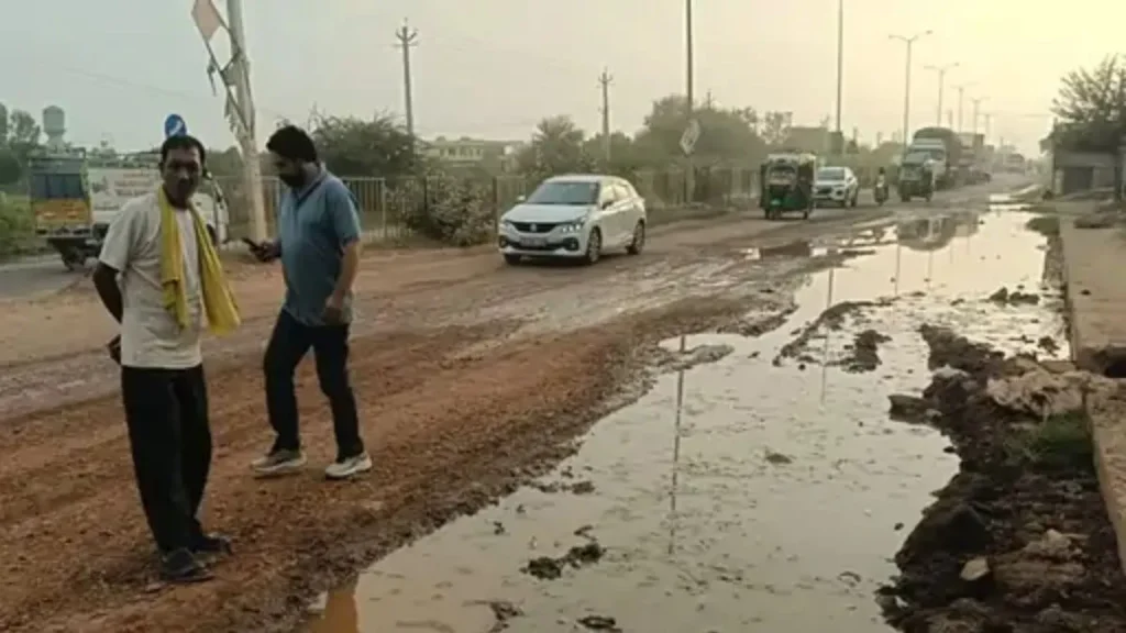 Bhiwani Rohtak Highway: टोल टैक्स पूरा, पर सड़क बदहाल, भिवानी-रोहतक हाईवे-709 पर हादसों से तंग आए खरक के लोग