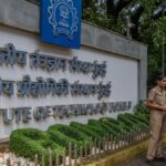 साहिल वाकोडे सुसाइड केस: IIT बॉम्बे ने प्रोफेसर दूल्ला को डीन पद से हटाया, छात्रों की 18 मांगों पर चर्चा