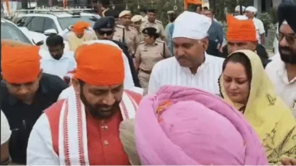 Kurukshetra News: कुरुक्षेत्र पहुंचे सीएम नायब सैनी, पिहोवा में संत बाबा ईशर सिंह की बरसी पर टेका माथा