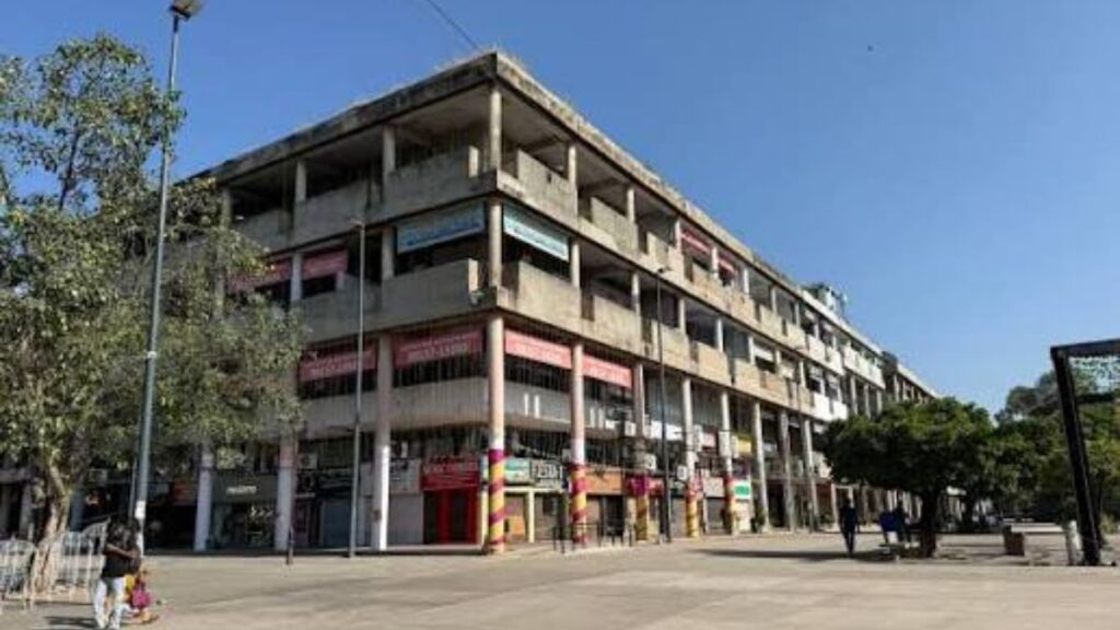 Chandigarh News: चंडीगढ़ सेक्टर-17 की बिल्डिंग से खाली होंगे हरियाणा सरकार के 2 दफ्तर, कोर्ट ने दी दो महीने की मोहलत