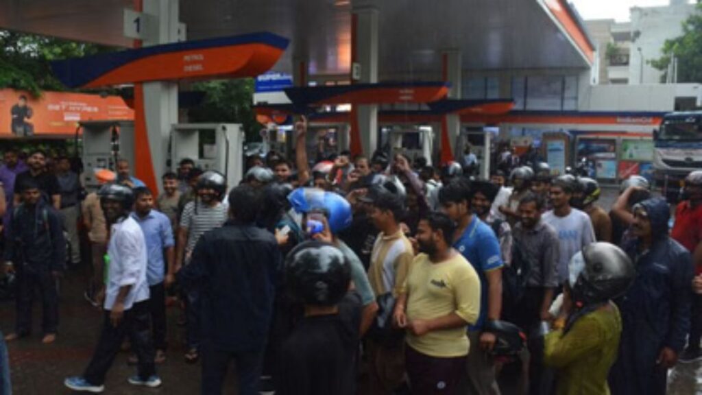 Chandigarh Petrol Langar: चंडीगढ़ पेट्रोल लंगर में नकली कूपन का खेल, 2500 से 500 रुपए तक के कूपन पकड़े गए, 300 वाला जारी