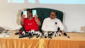 चंडीगढ़ में 15 महिलाओं के नाम से निकला iPhone ड्रॉ, कारोबारी ने कही 10 के घर मोबाइल पहुंचाने की बात