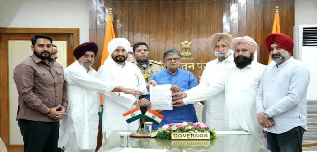 Charanjit Channi Governor meeting : चन्नी और रंधावा ने राज्यपाल से मिलकर उठाए पंजाब के मुद्दे