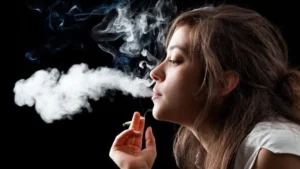 Damaged Lungs Recovery After Smoking: सालों की स्मोकिंग और जहरीले धुएं से डैमेज हुए फेफड़े, क्या दोबारा हो सकते हैं ठीक? जानिए पल्मोनोलॉजिस्ट की राय