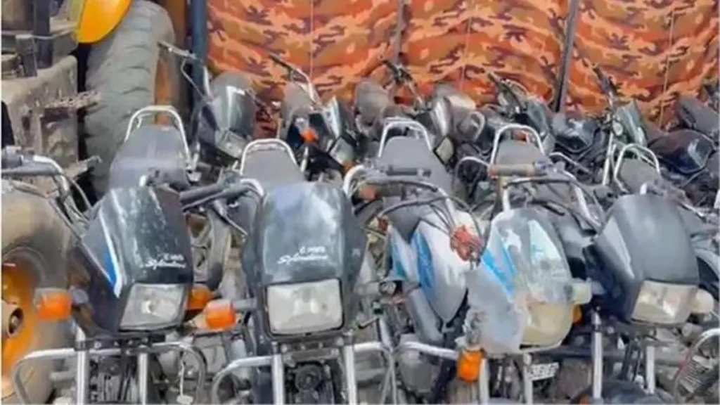 Faridabad Vehicle Theft Gang: फरीदाबाद पुलिस की बड़ी स्ट्राइक, 5 वाहन चोर गिरोह बेनकाब, जेसीबी समेत 21 गाड़ियां बरामद