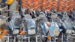 Faridabad Vehicle Theft Gang: फरीदाबाद पुलिस की बड़ी स्ट्राइक, 5 वाहन चोर गिरोह बेनकाब, जेसीबी समेत 21 गाड़ियां बरामद