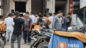 Gurugram Instamart Dispute: गुरुग्राम में स्विगी इंस्टामार्ट पर हंगामा, 30-40 डिलीवरी बॉयज पहुंचे थाने, स्टोर स्टाफ पर लगाया बड़ा आरोप