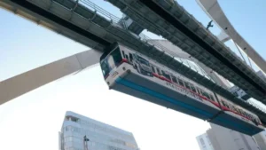 Hanging Train Suspension Technology: जमीन से ऊपर हवा में लटककर चलती हैं ये ट्रेनें! जानें किन 3 देशों के पास है यह अद्भुत तकनीक