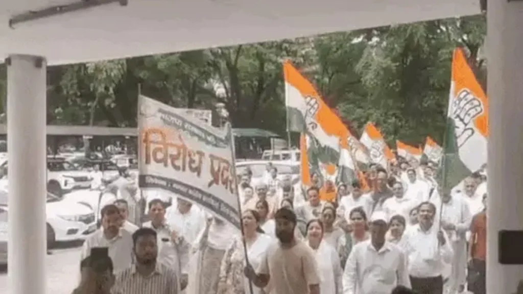 Haryana Congress: 'वोट चोरी' के खिलाफ सड़क पर कांग्रेस, हरियाणा के सभी जिलों में आज बड़ा प्रदर्शन