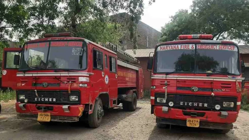 Haryana News: हरियाणा सरकार का फायर फाइटर्स को बड़ा तोहफा, 5000 रुपये रिस्क अलाउंस और शहादत पर 50 लाख मंजूर