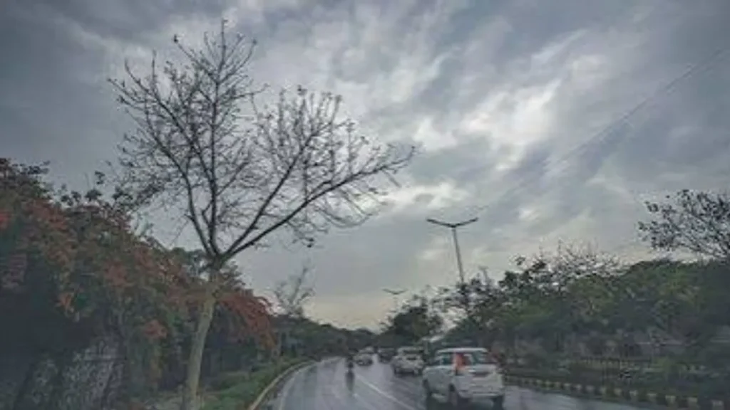 Haryana Weather: हरियाणा से मानसून की विदाई, 21 जिलों में बदला मौसम, जानिए कब होगी बारिश