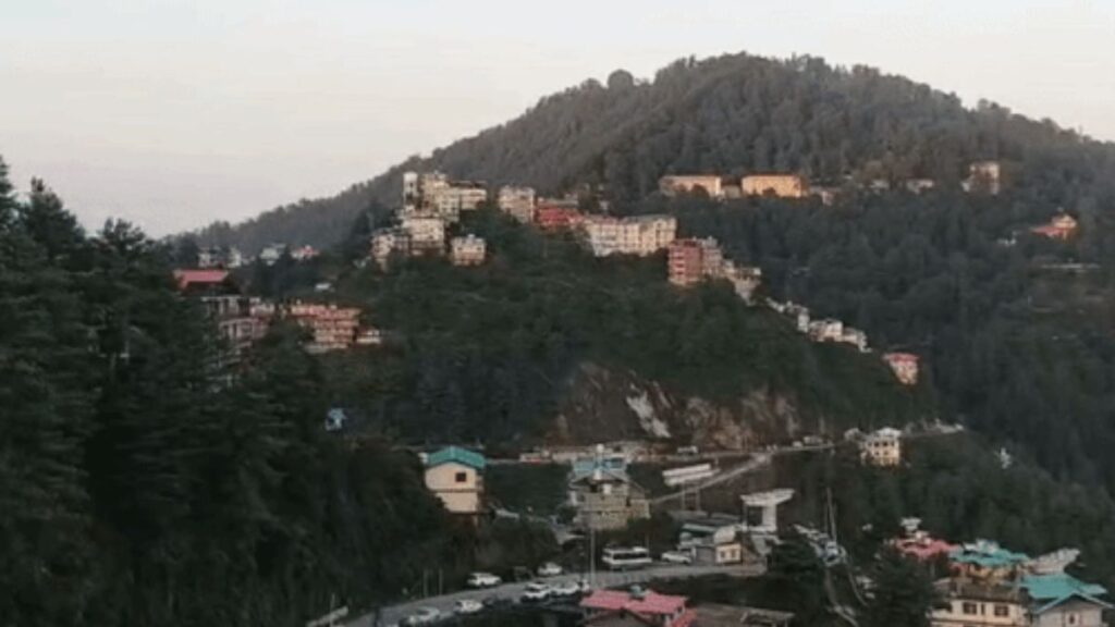 Himachal Temperature: बारिश-बर्फबारी के बाद हिमाचल में तेजी से गिरा तापमान, सितंबर में ही अक्टूबर जैसी ठंड