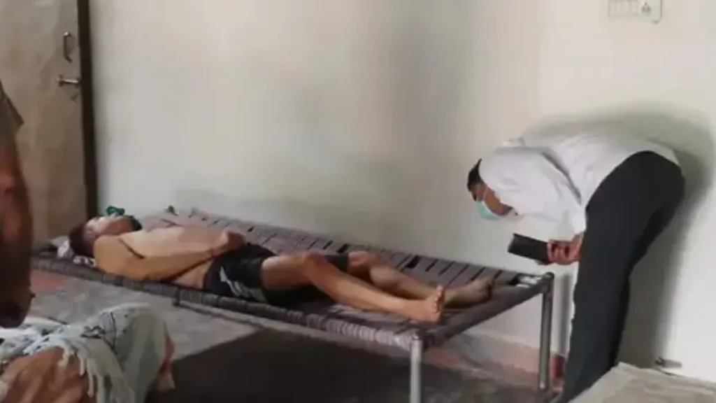 Hisar News: हिसार में पूर्व सरपंच की हत्या, बेटे पर लगा रॉड से सिर फोड़ने का आरोप, चिता सजने से पहले पहुंची पुलिस