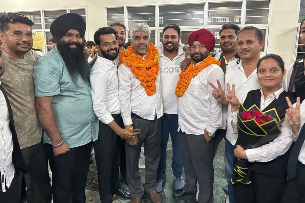 Hoshiarpur Bar Association election : शमशेर भारद्वाज बने अध्यक्ष, परनीत इंदर सिंह बने महासचिव