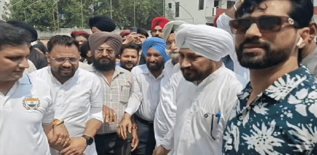 Jalandhar Congress Protest : हल्द्वानी मंच 'शुद्धिकरण' पर जालंधर में बवाल, चन्नी बोले- यह खड़गे का नहीं, पूरे संविधान का अपमान है