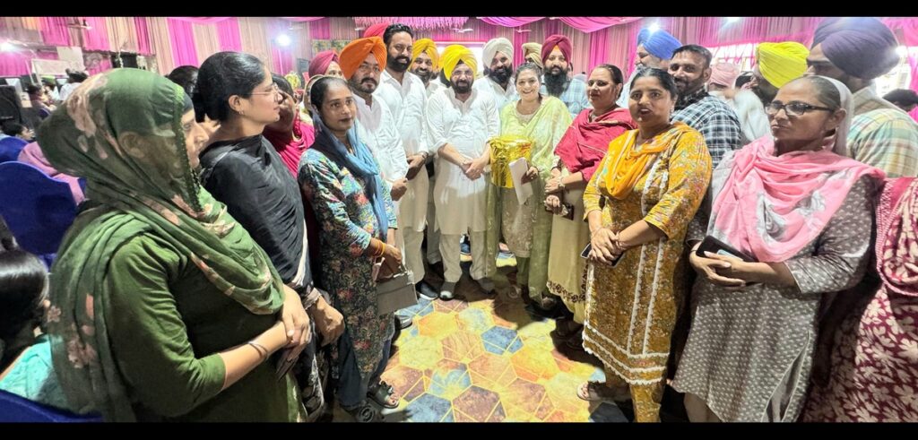 Jandiala Guru News : मावां-धियां सत्कार योजना को घर-घर पहुंचाने वाली 1169 महिला सखियां सम्मानित