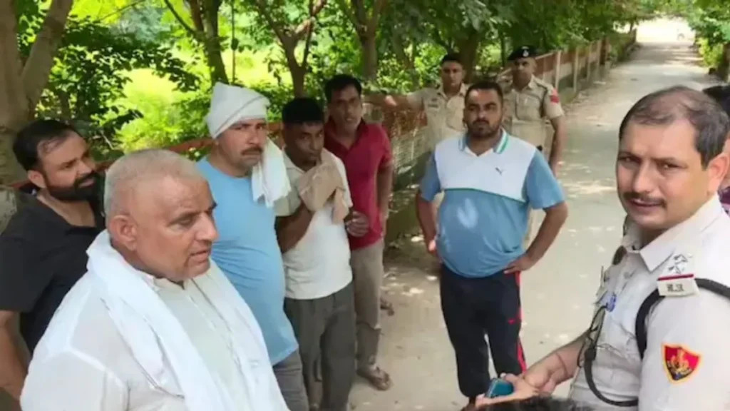 Jhajjar News: बहादुरगढ़ में बालौर स्कूल के पास युवक की धारदार हथियार से हत्या, गांव के ही युवकों पर शक