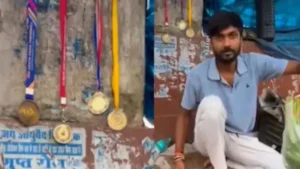 Jharkhand Gold Medalist: 4 इंटरनेशनल गोल्ड जीतने वाले अमरदीप रांची में बेच रहे सब्जी, ठेले पर टंगे मेडल देख आंखें हुई नम