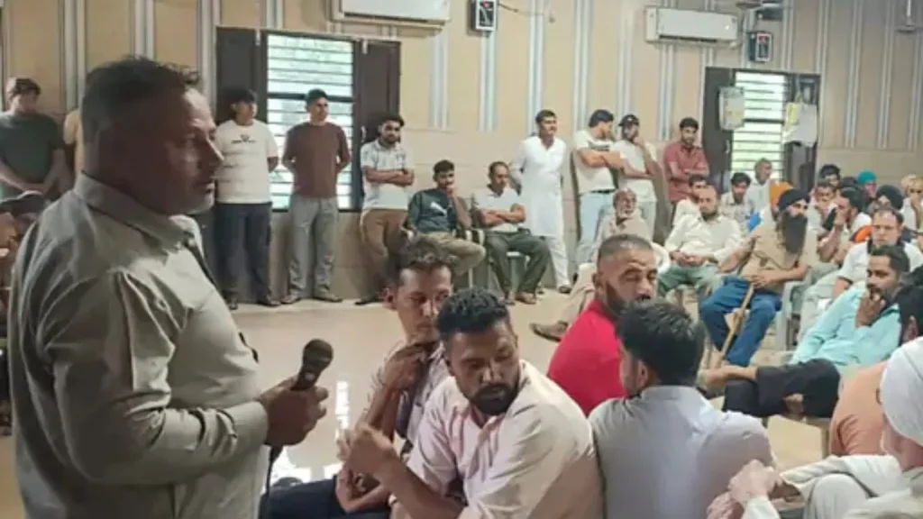 Kaithal News: चीका में डेयरी संचालकों का बड़ा फैसला, महंगा हुआ पशु आहार तो बढ़ाए दूध-घी के दाम, मिलावट पर 5100 जुर्माना