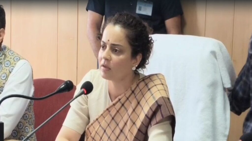 कंगना रणौत के सख्त तेवर, अधिकारियों से बोलीं- बार-बार वही सुझाव आते हैं, अमल क्यों नहीं होता?