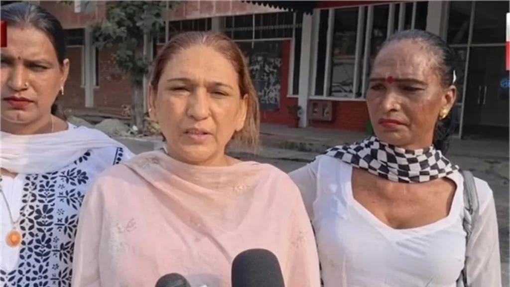 Kurukshetra News: धर्मनगरी में बधाई के इलाके को लेकर किन्नर समाज में ठनी, मामला पहुंचा SP ऑफिस