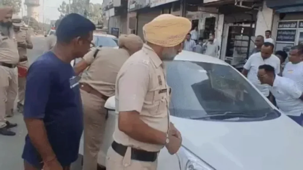 Ladwa News: कुरुक्षेत्र के लाडवा में कार के अंदर संदिग्ध हाल में मिला युवक का शव, मची सनसनी