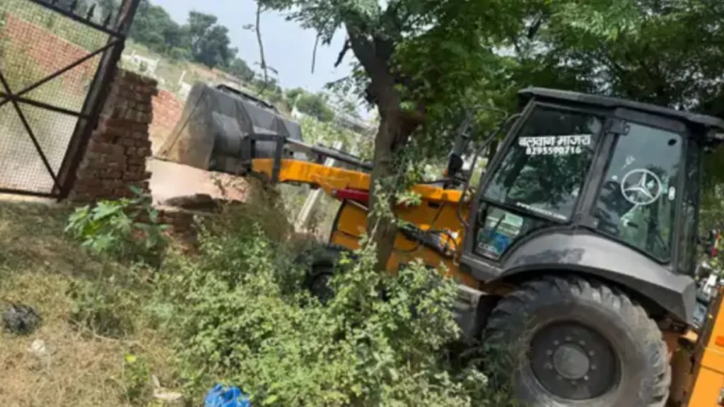 Mahendragarh : महेंद्रगढ़ में DTP विभाग का पीला पंजा, चामधेरा रोड पर अवैध कॉलोनी ध्वस्त