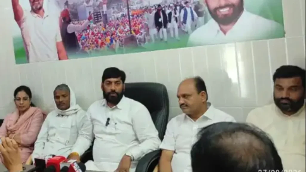 महेंद्रगढ़ में कांग्रेस की प्रेस कॉन्फ्रेंस, मुख्य चुनाव आयुक्त ज्ञानेश कुमार पर लगाए गंभीर आरोप